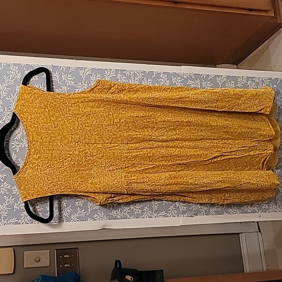 Old Navy Mustard Print V- Neck Sundress - Medium - Picture 6 of 8